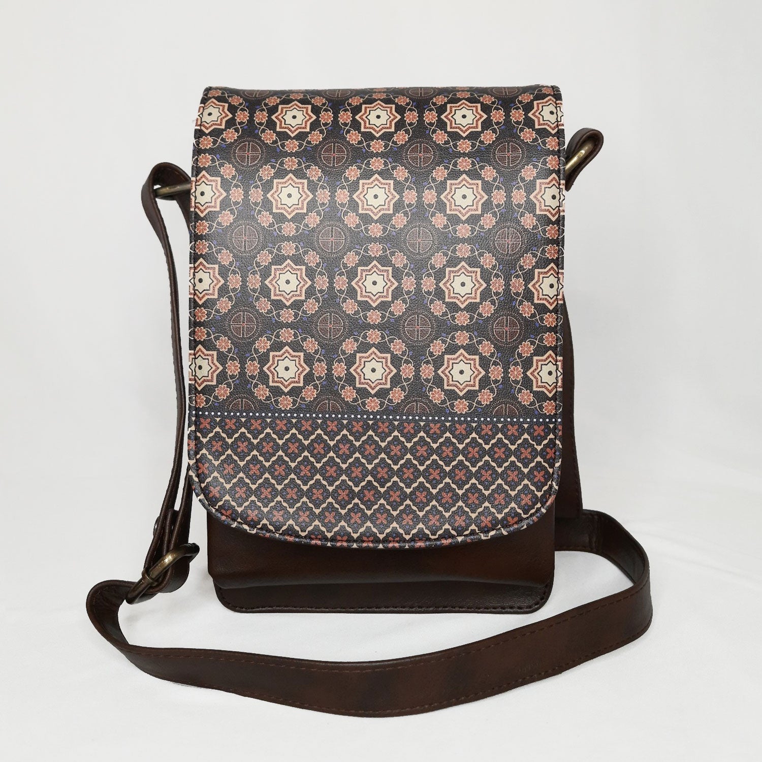 Gazelle Gallery Tan Leather Duffel Bag Duffel Without Wheels brown - Price  in India | Flipkart.com